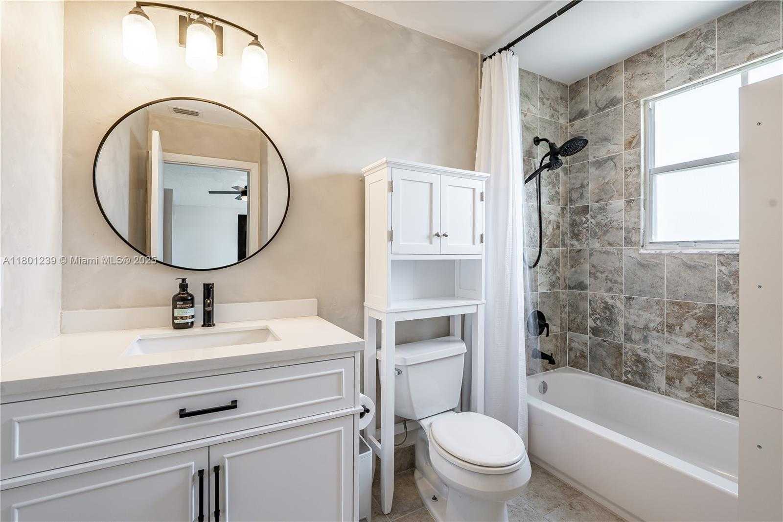 Small Image of 6284 DUVAL DR, Margate Number 13