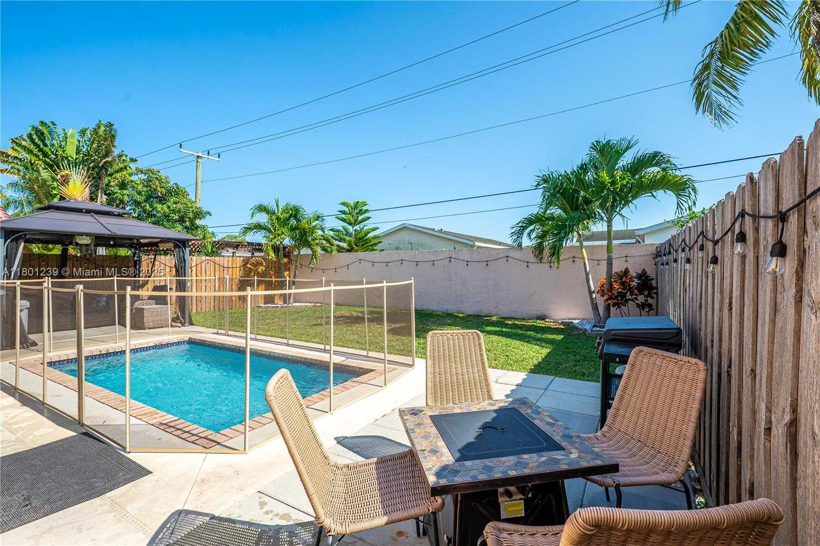 Small Image of 6284 DUVAL DR, Margate Number 19