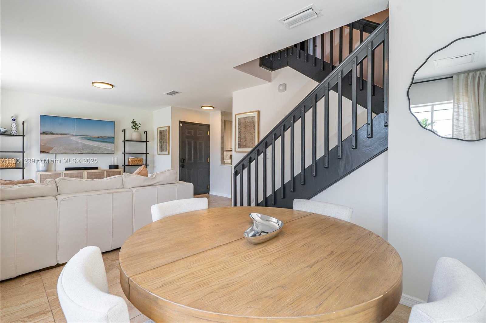 Small Image of 6284 DUVAL DR, Margate Number 6