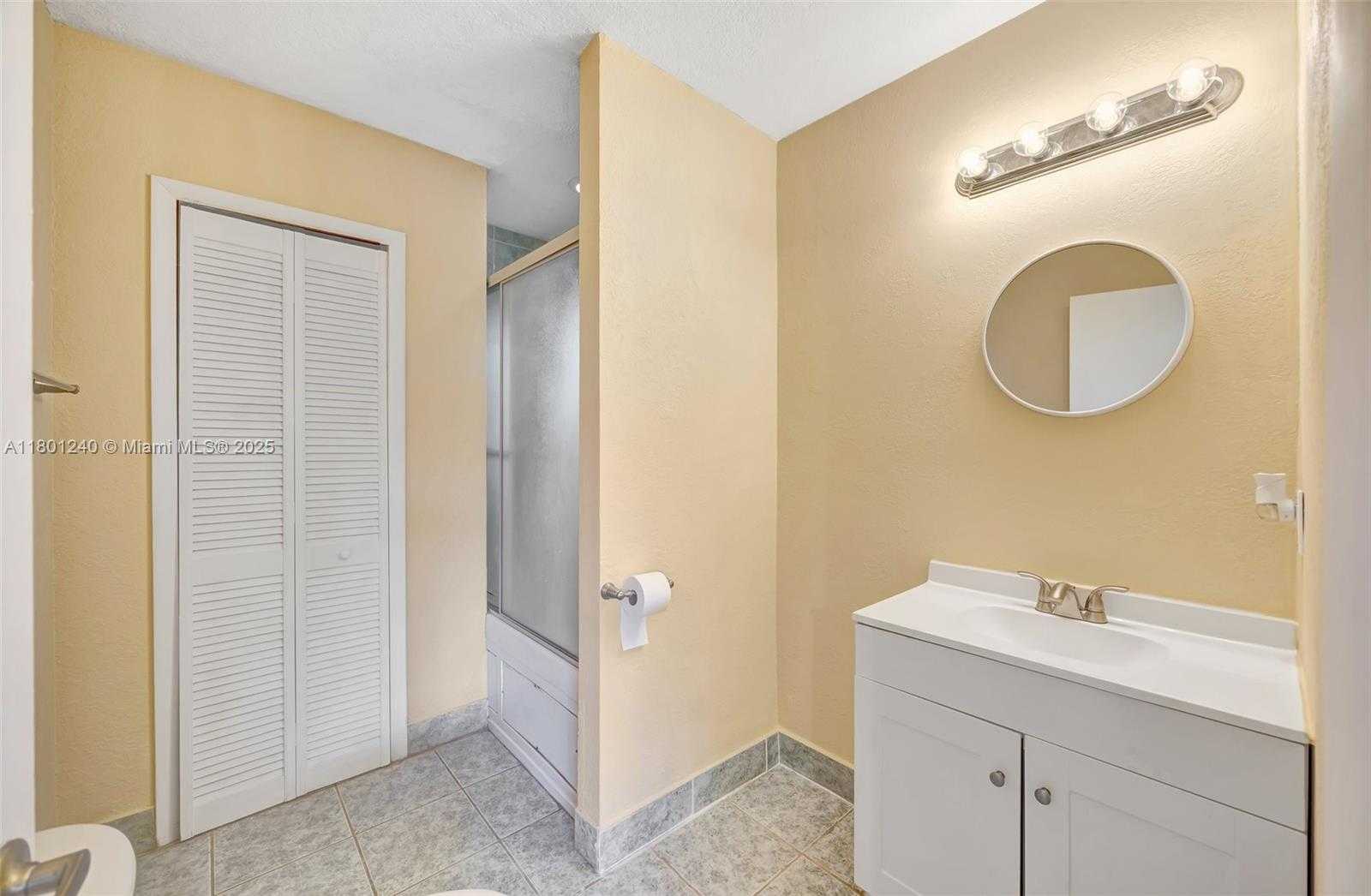 Small Image of 20707 SOUTH WEST 240TH ST, Homestead Number 12