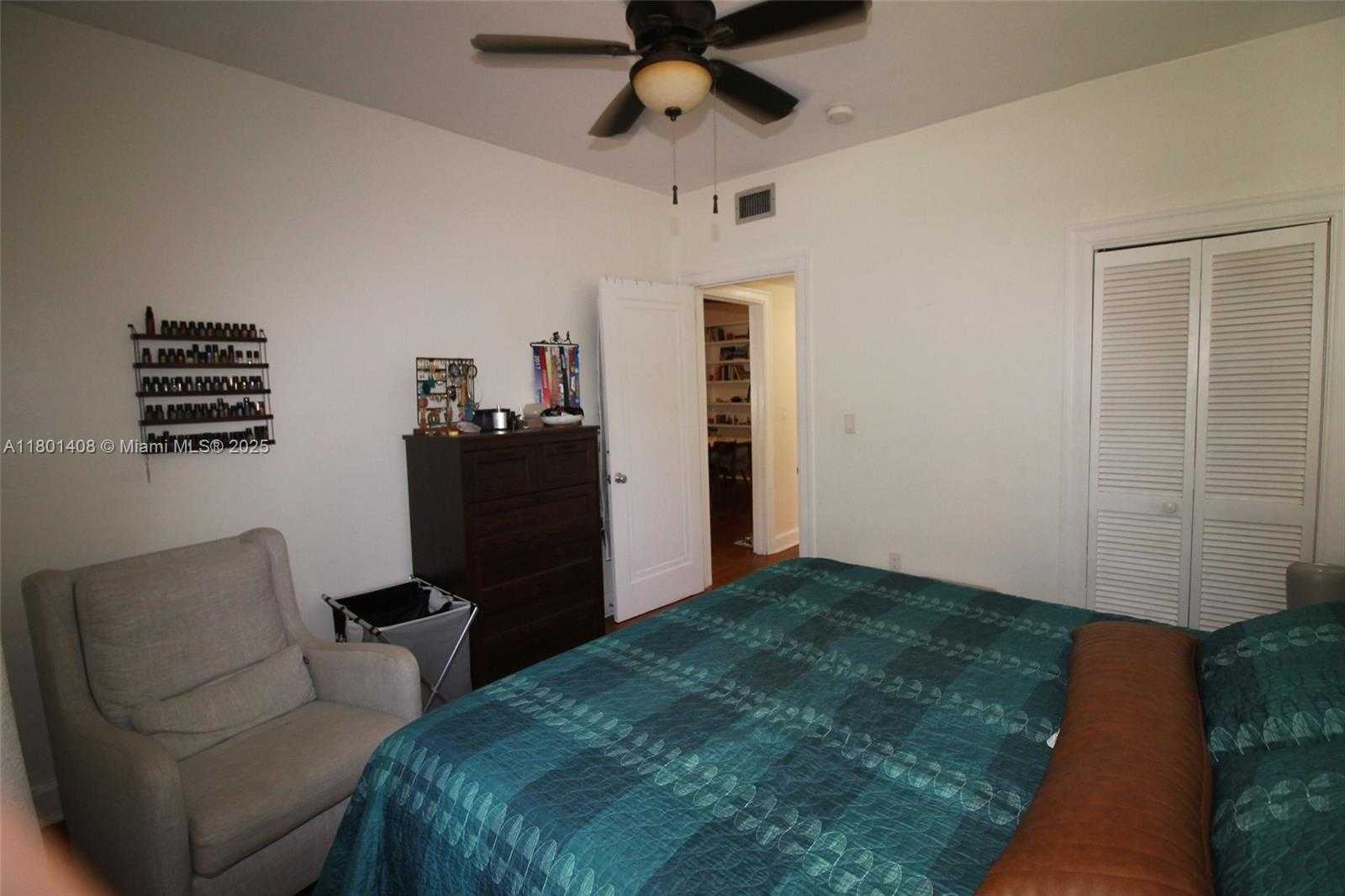 Small Image of 817 LORCA ST, Coral Gables Number 16