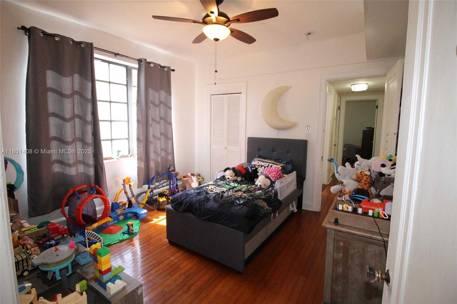 Small Image of 817 LORCA ST, Coral Gables Number 19