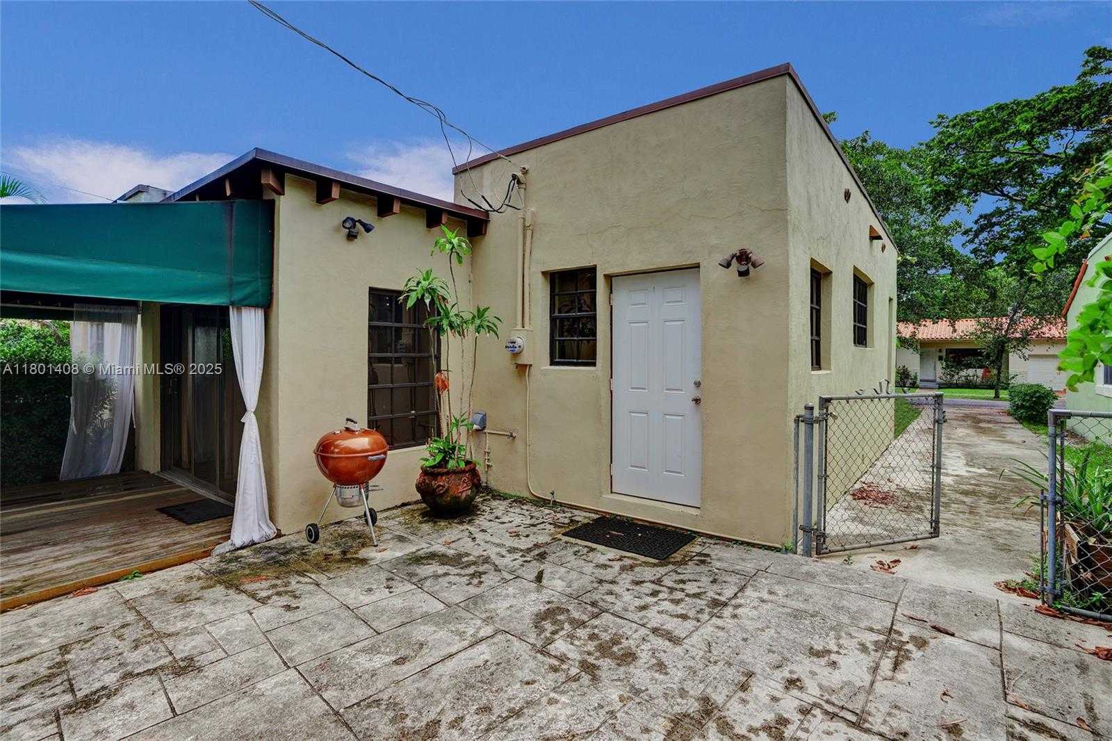 Small Image of 817 LORCA ST, Coral Gables Number 34