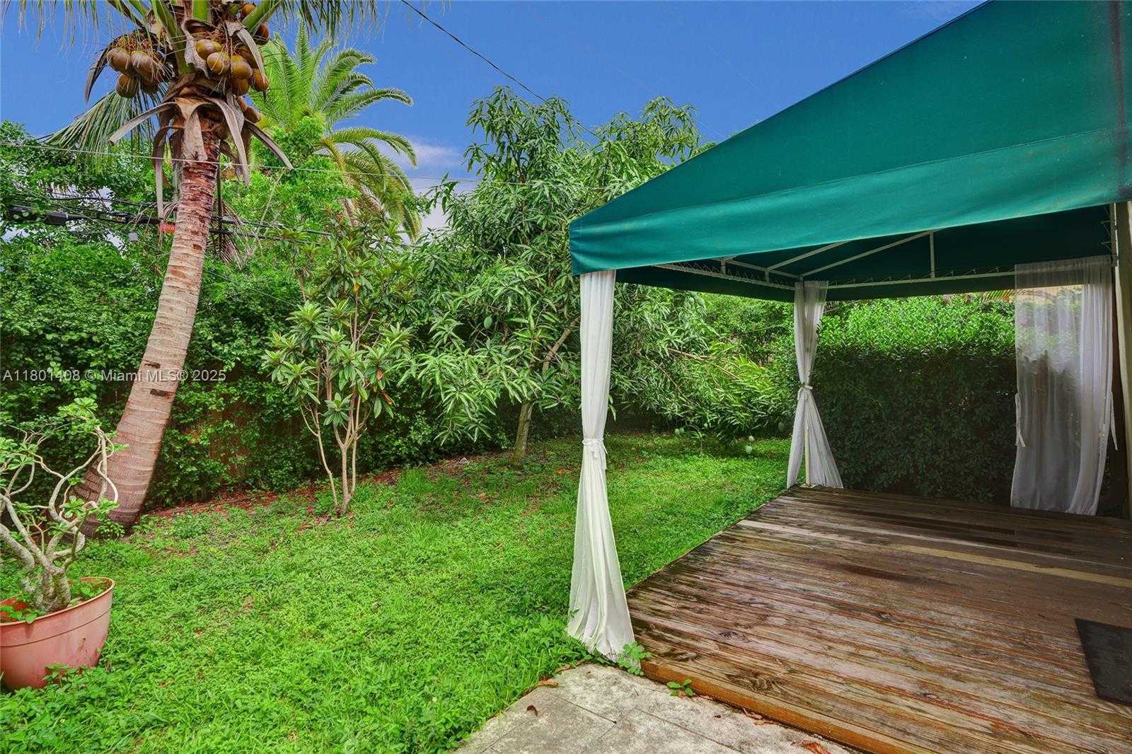 Small Image of 817 LORCA ST, Coral Gables Number 35