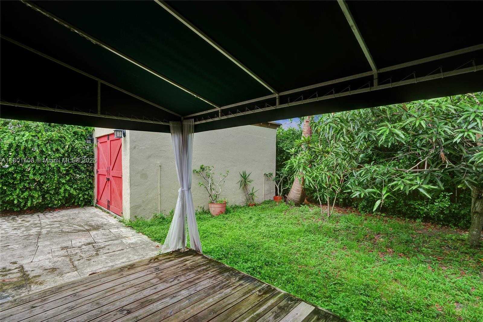 Small Image of 817 LORCA ST, Coral Gables Number 37