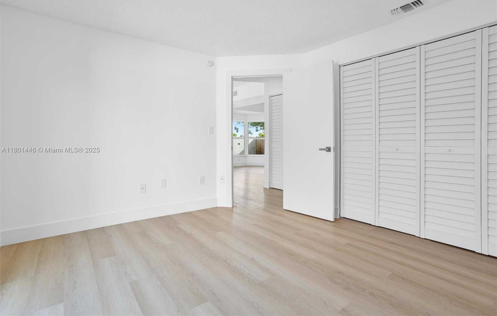 Small Image of 8501 NORTH WEST 191ST ST, Hialeah Number 17