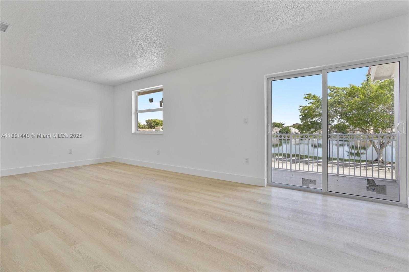 Small Image of 8501 NORTH WEST 191ST ST, Hialeah Number 24