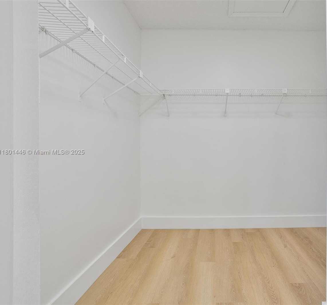 Small Image of 8501 NORTH WEST 191ST ST, Hialeah Number 26