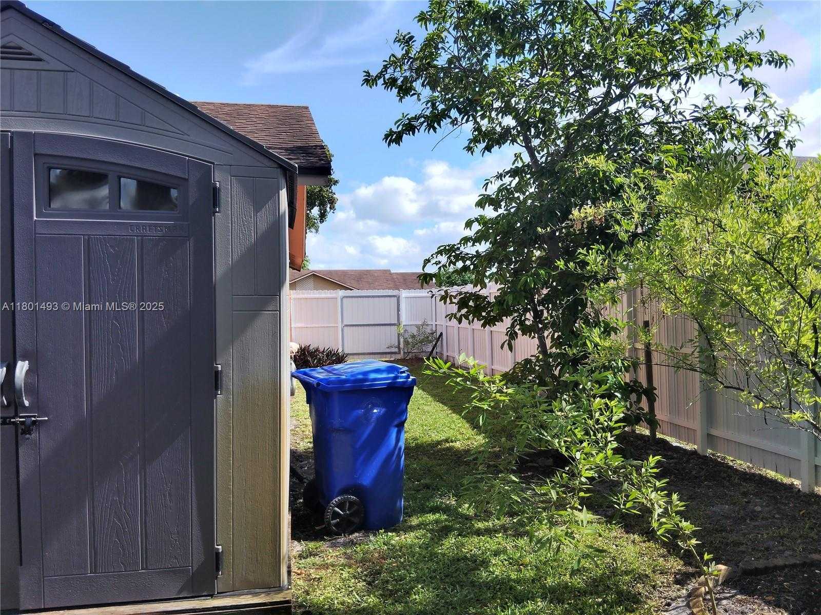 Small Image of 8640 NORTH WEST 4TH ST, Pembroke Pines Number 11