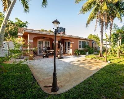 Small Image of 8640 NORTH WEST 4TH ST, Pembroke Pines Number 14