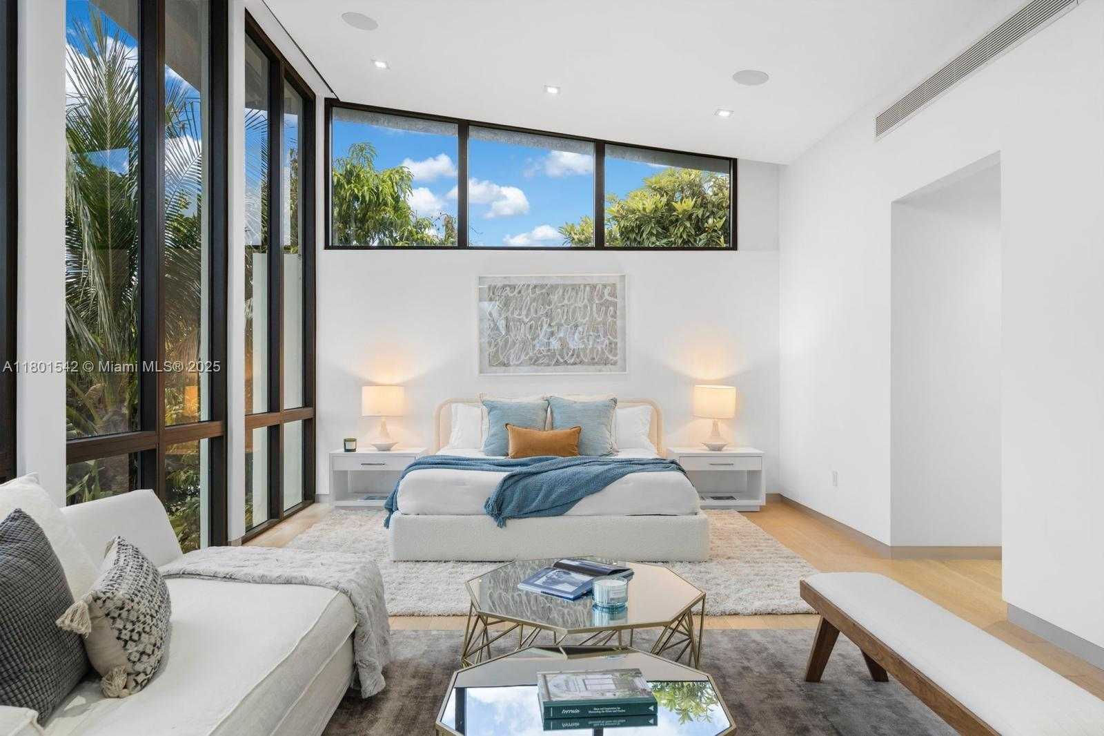 Small Image of 521 HOLIDAY DR, Hallandale Beach Number 17