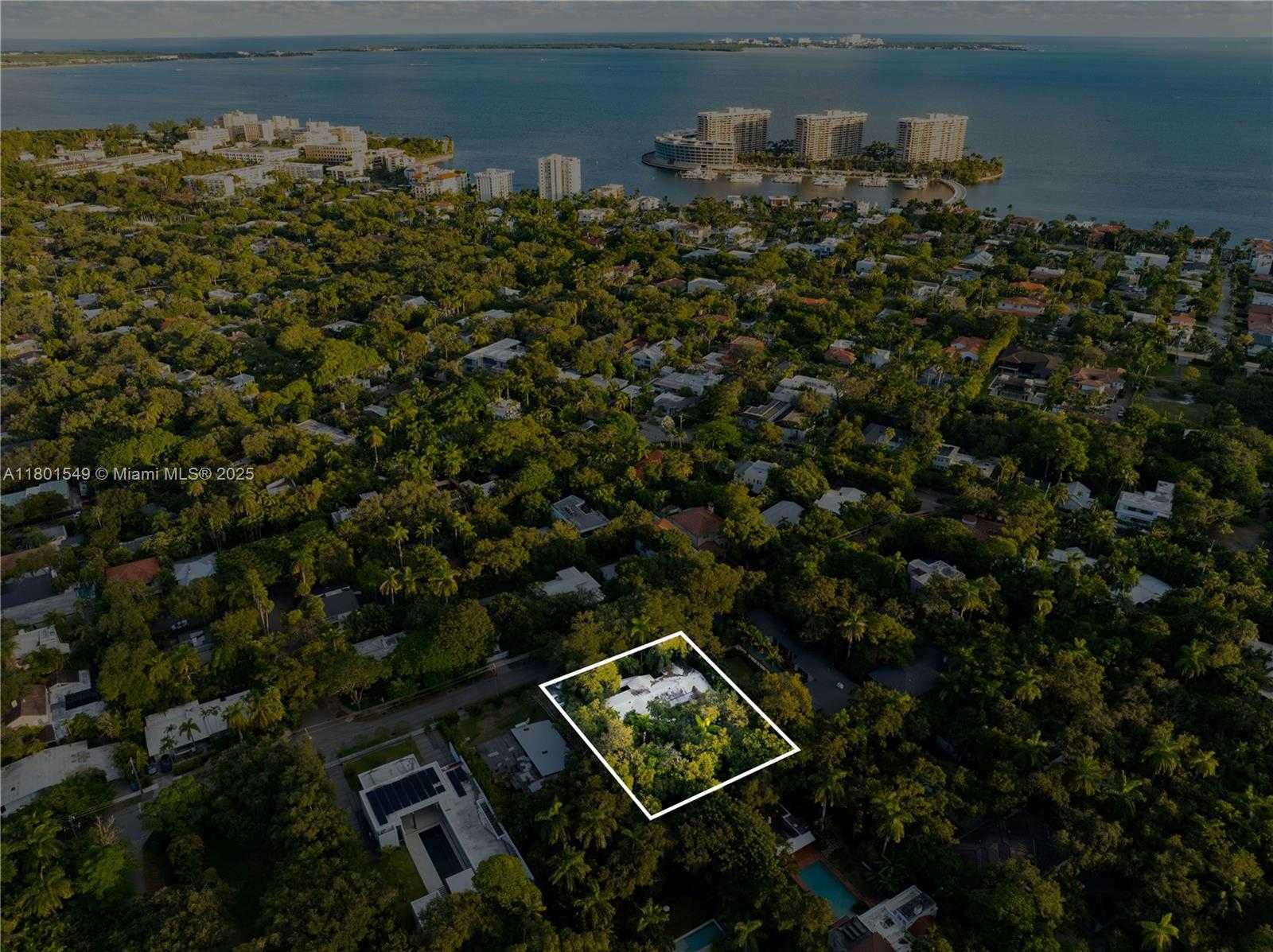 Small Image of 2850 NATOMA ST, Coconut Grove Number 7