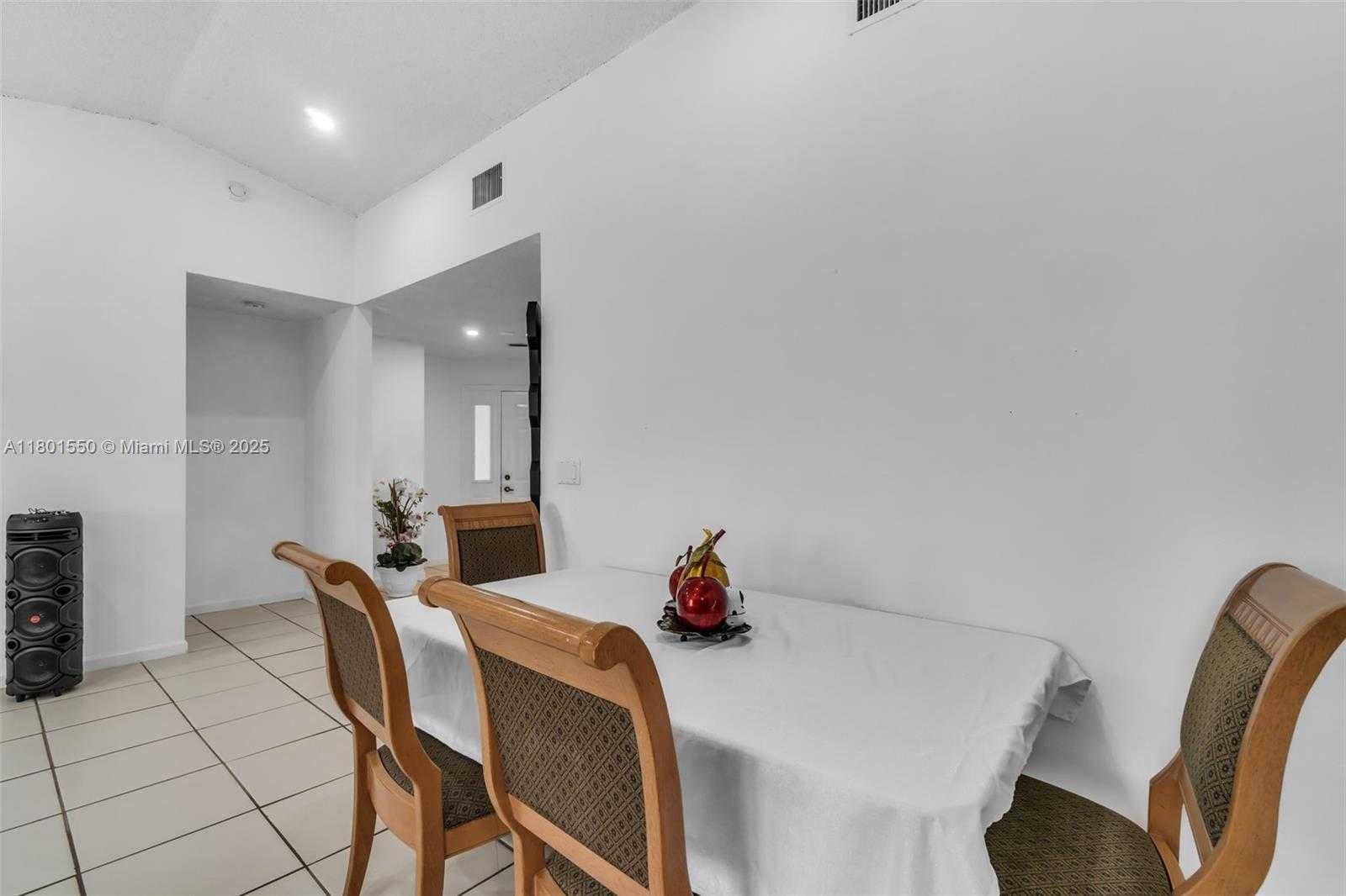 Small Image of 2590 SOUTH EAST 7TH PL, Homestead Number 14