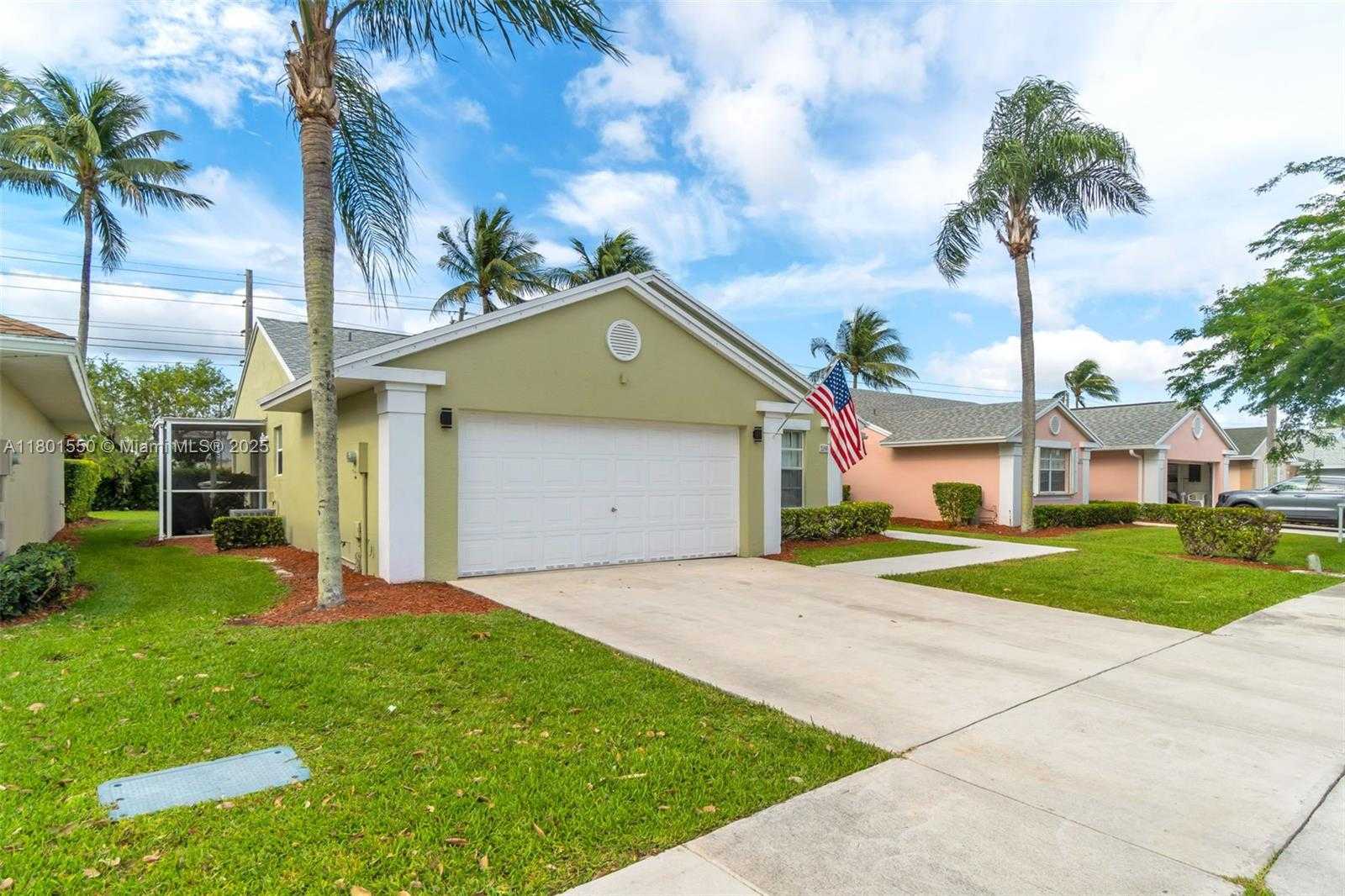 Small Image of 2590 SOUTH EAST 7TH PL, Homestead Number 2