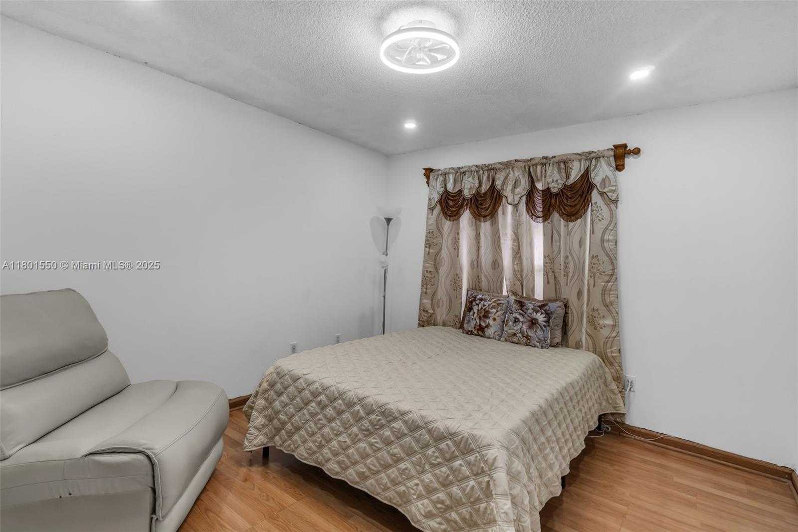 Small Image of 2590 SOUTH EAST 7TH PL, Homestead Number 28