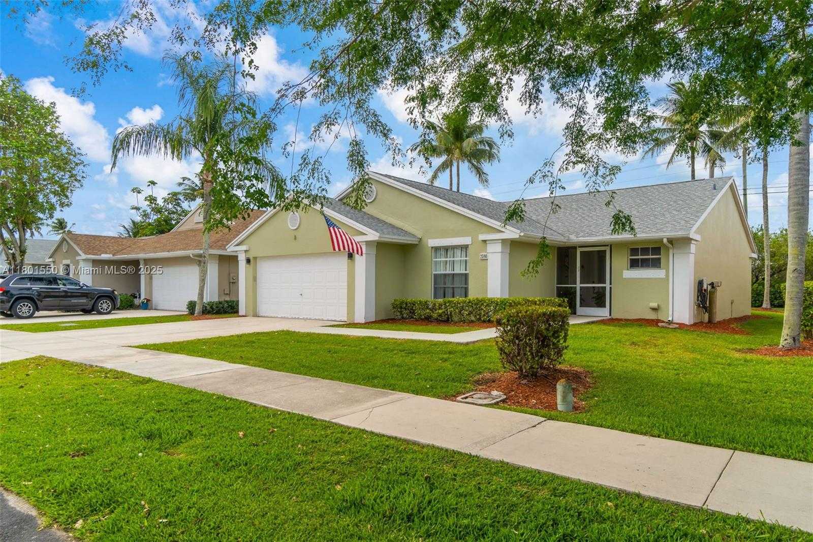 Small Image of 2590 SOUTH EAST 7TH PL, Homestead Number 3