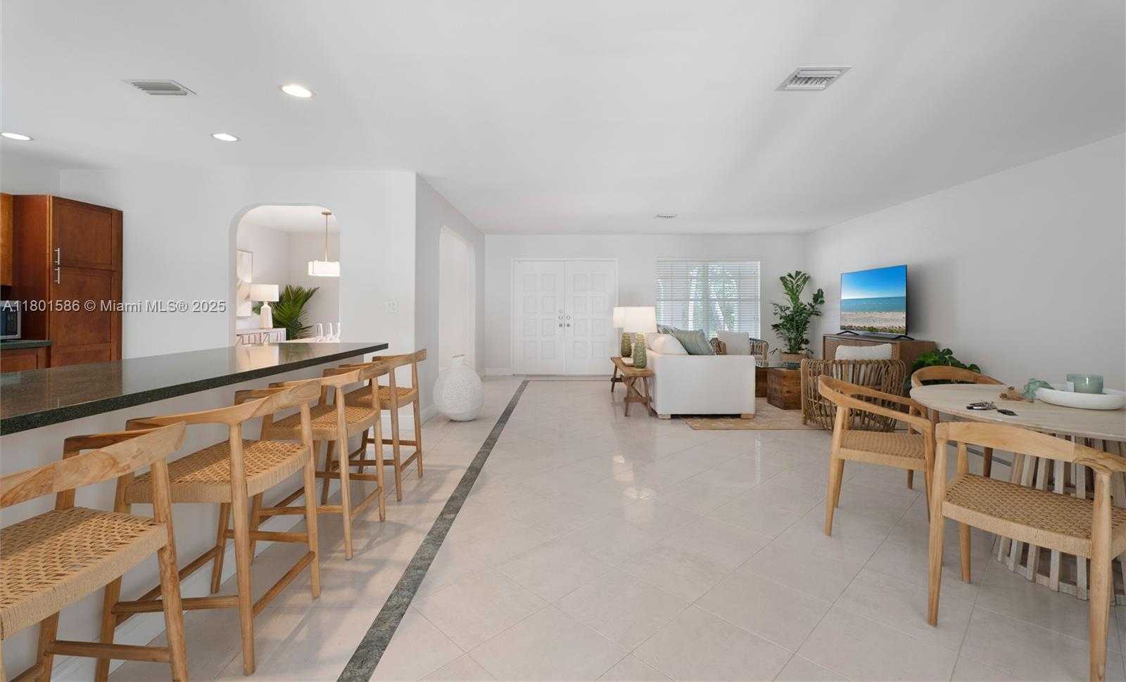 Small Image of 8700 SOUTH WEST 64TH AVE, Pinecrest Number 4