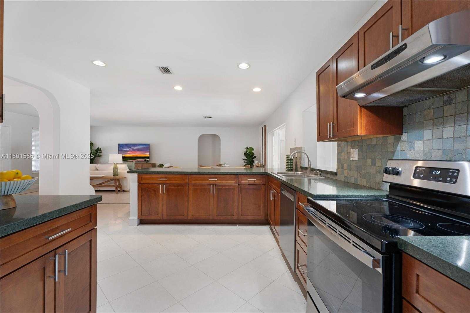 Small Image of 8700 SOUTH WEST 64TH AVE, Pinecrest Number 8