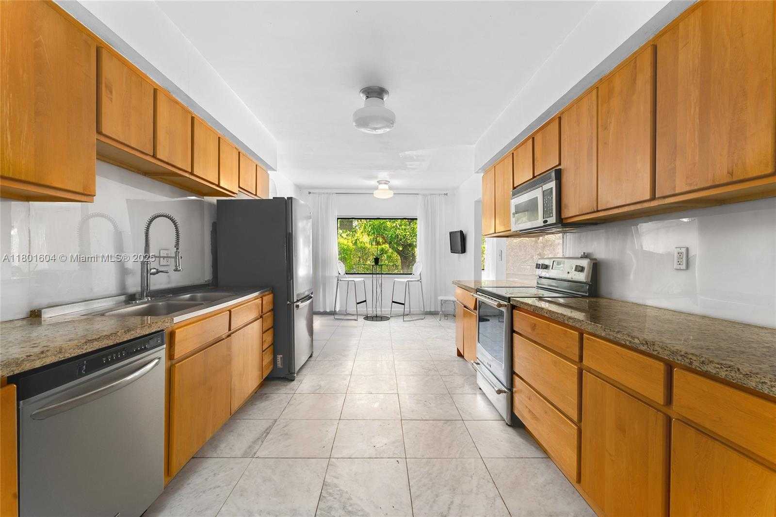 Small Image of 650 NORTH EAST 60TH ST, Miami Number 11