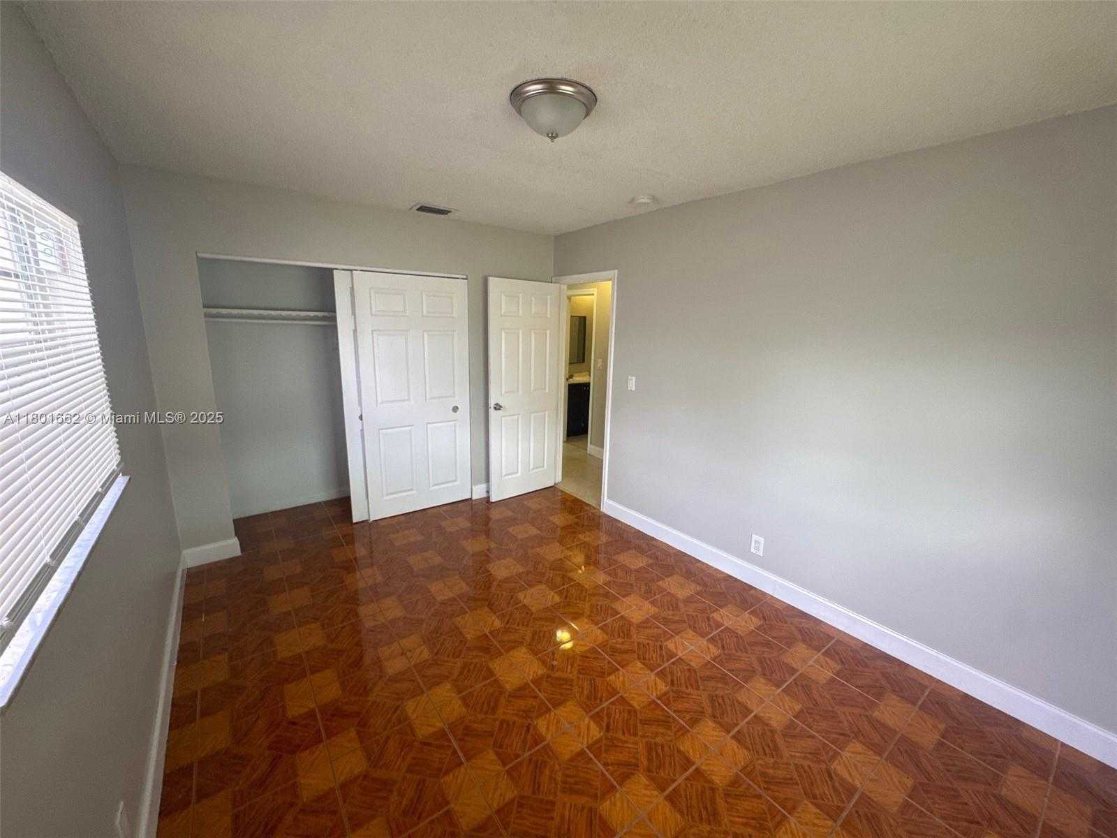 Small Image of 6714 BOULEVARD OF CHAMPIONS, North Lauderdale Number 11