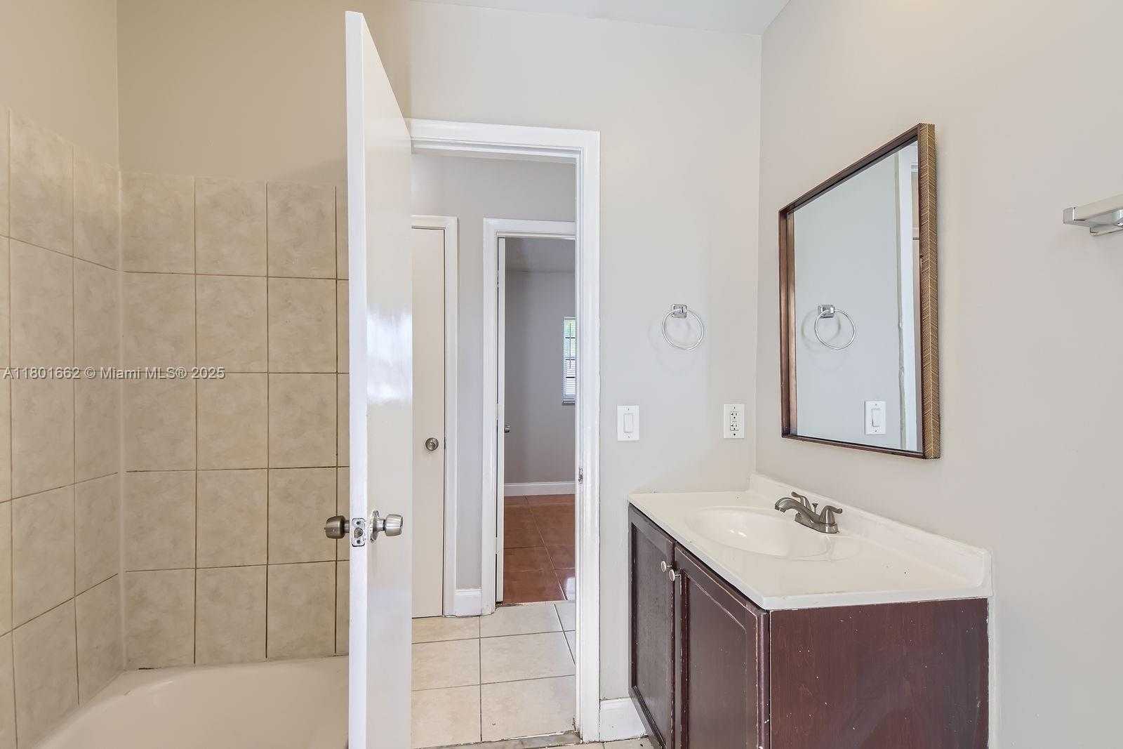 Small Image of 6714 BOULEVARD OF CHAMPIONS, North Lauderdale Number 15