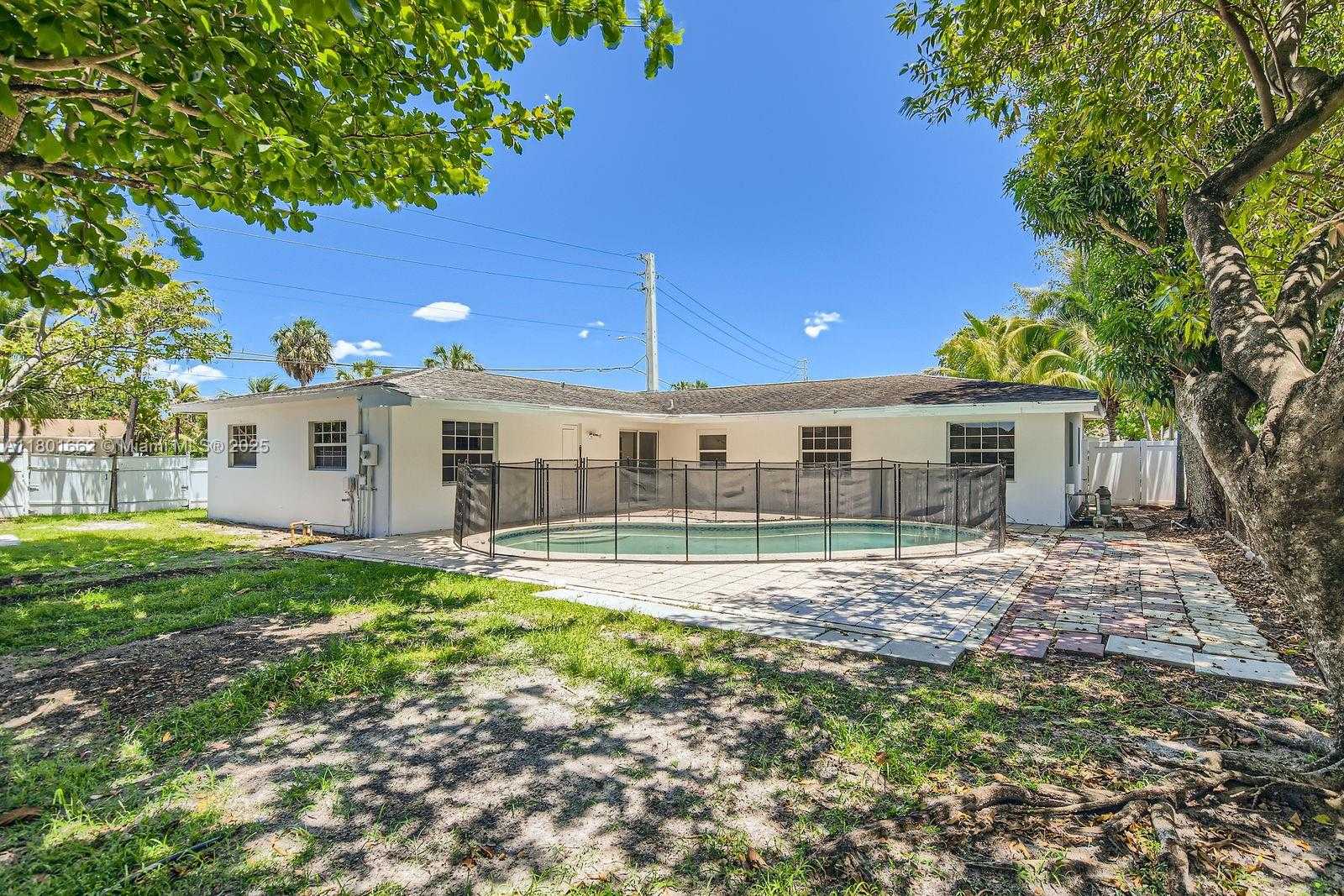 Small Image of 6714 BOULEVARD OF CHAMPIONS, North Lauderdale Number 19
