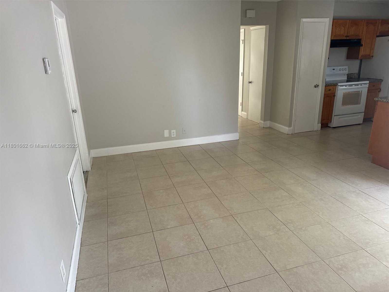 Small Image of 6714 BOULEVARD OF CHAMPIONS, North Lauderdale Number 8