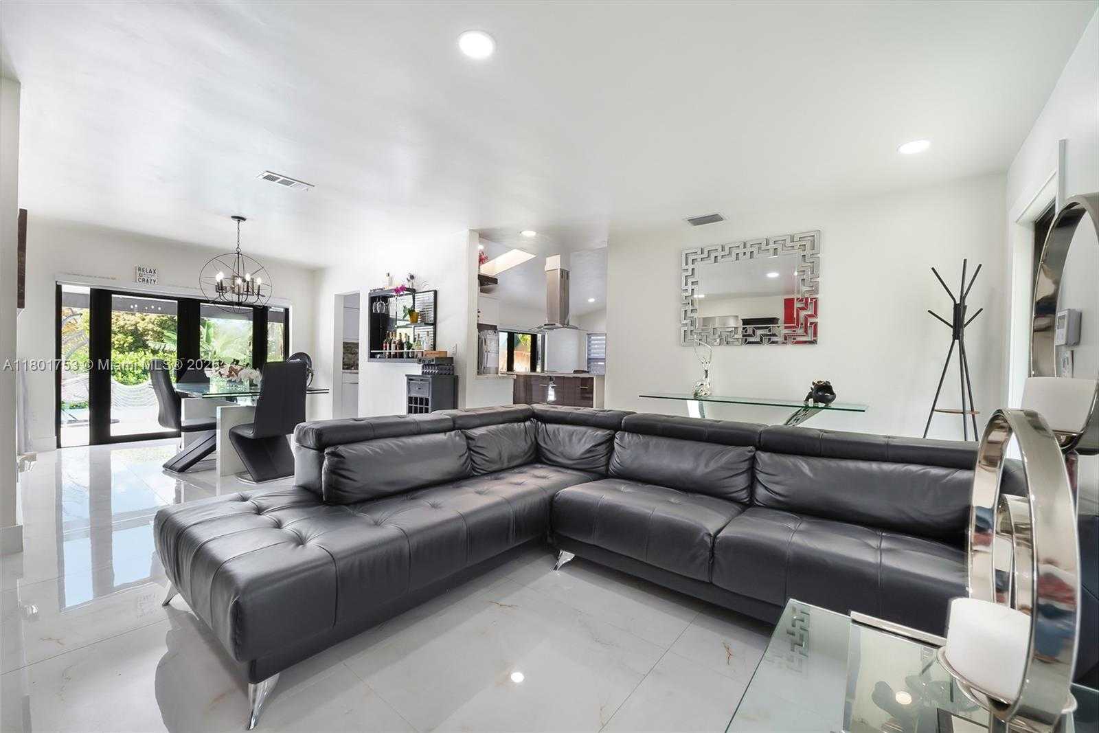 Small Image of 8840 SOUTH WEST 181ST TER, Palmetto Bay Number 12