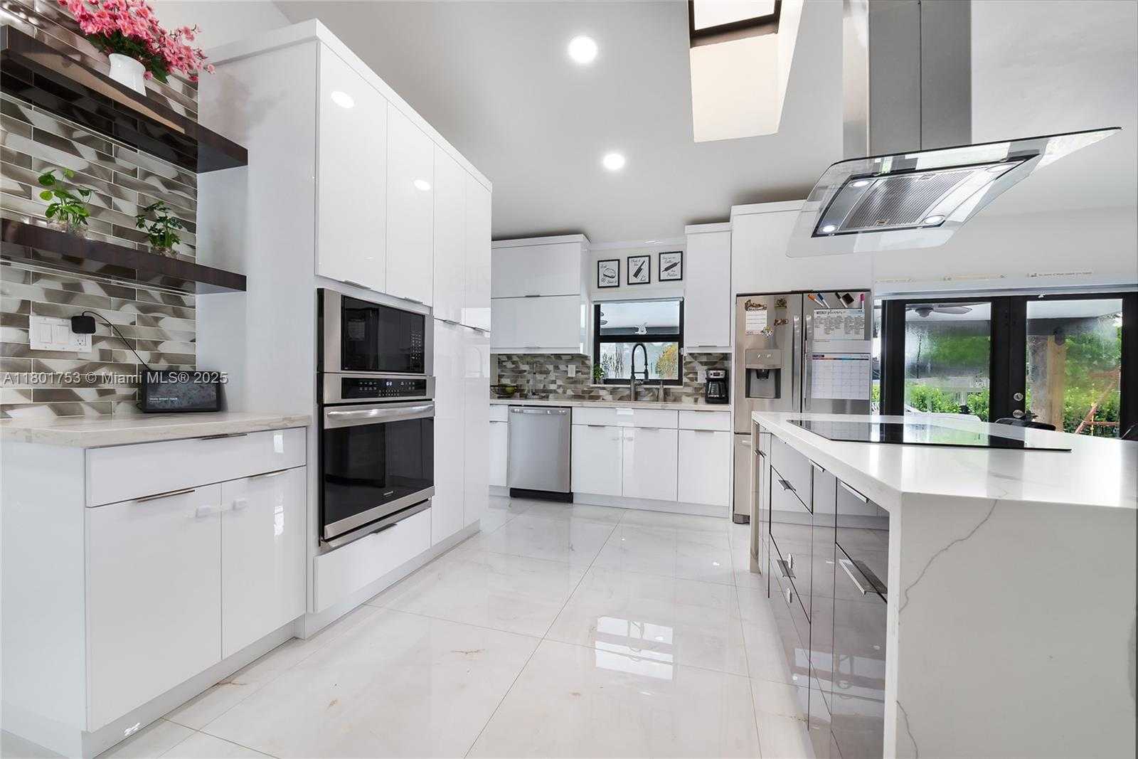 Small Image of 8840 SOUTH WEST 181ST TER, Palmetto Bay Number 4