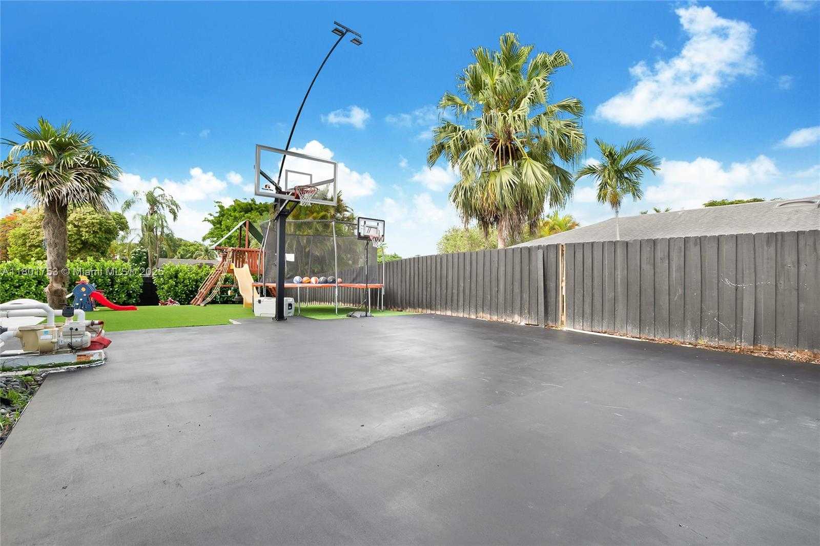 Small Image of 8840 SOUTH WEST 181ST TER, Palmetto Bay Number 6