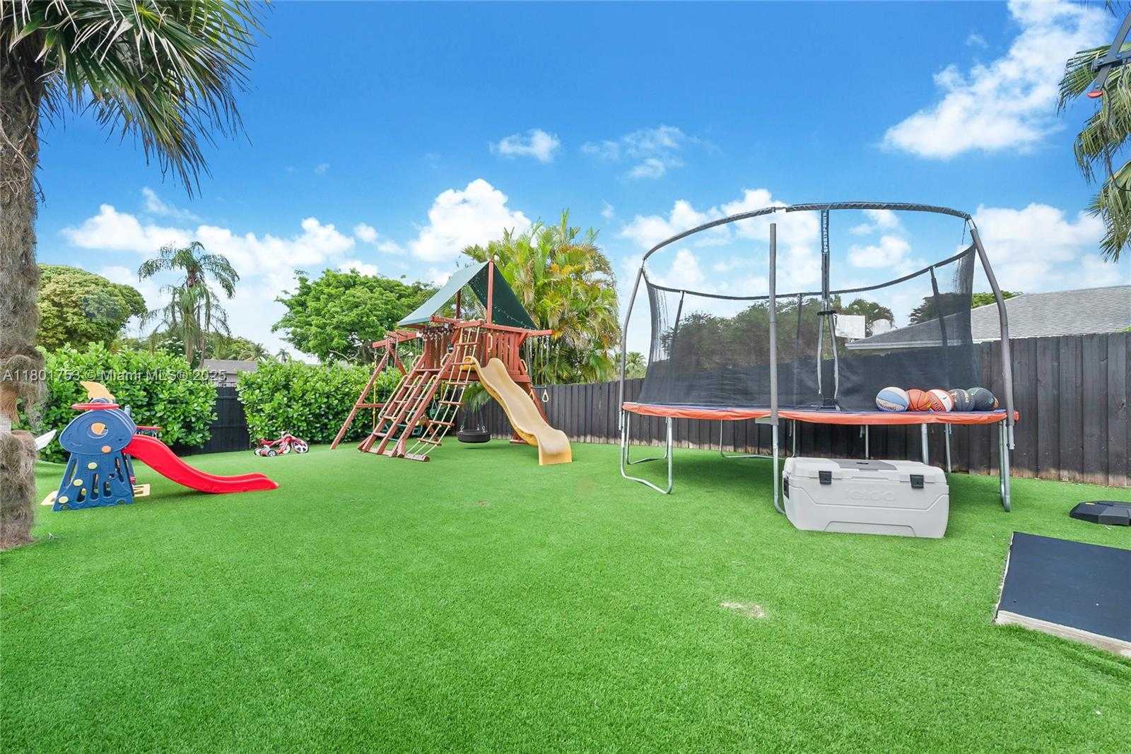 Small Image of 8840 SOUTH WEST 181ST TER, Palmetto Bay Number 7