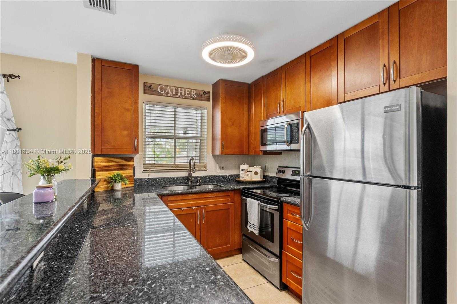 Small Image of 6800 BAYFRONT CIRCLE, Margate Number 10