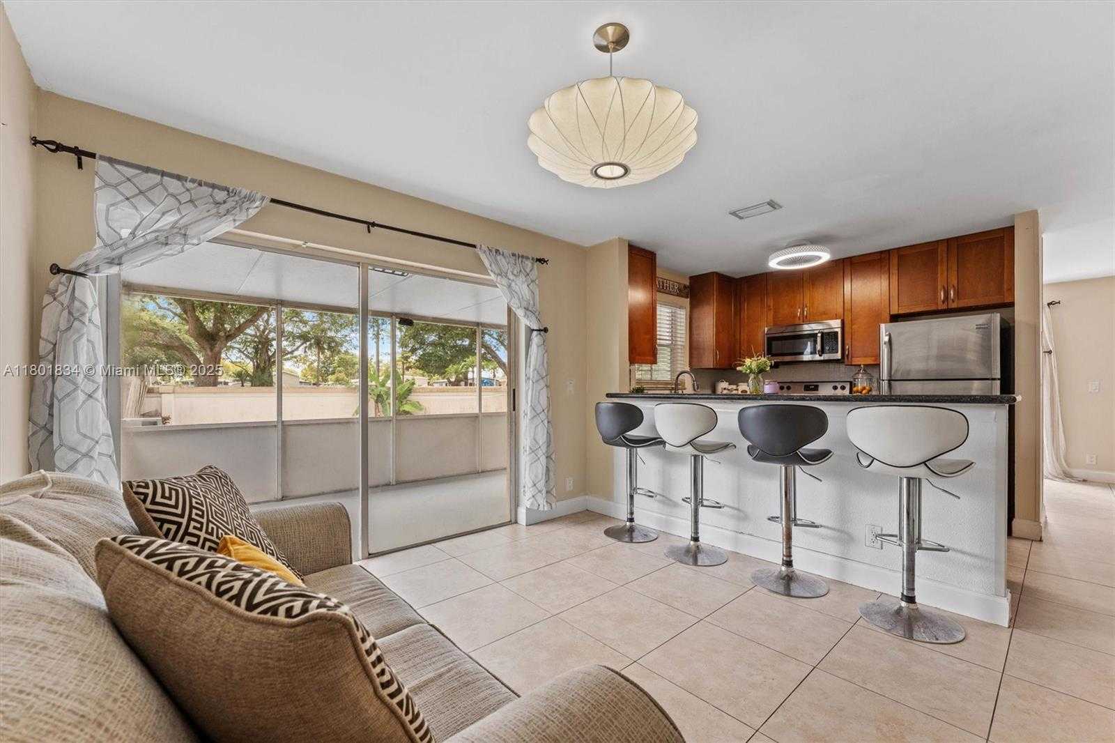 Small Image of 6800 BAYFRONT CIRCLE, Margate Number 12
