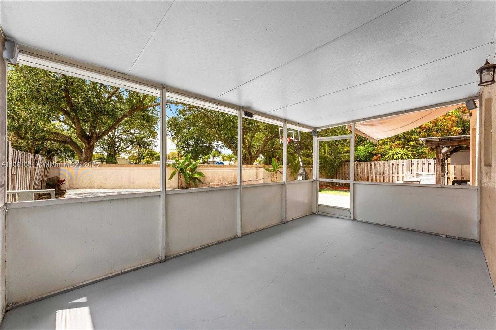 Small Image of 6800 BAYFRONT CIRCLE, Margate Number 13