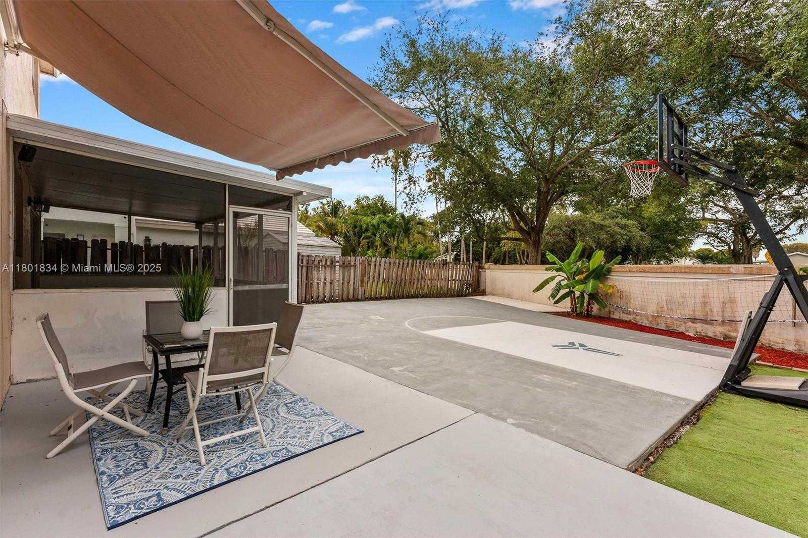 Small Image of 6800 BAYFRONT CIRCLE, Margate Number 16