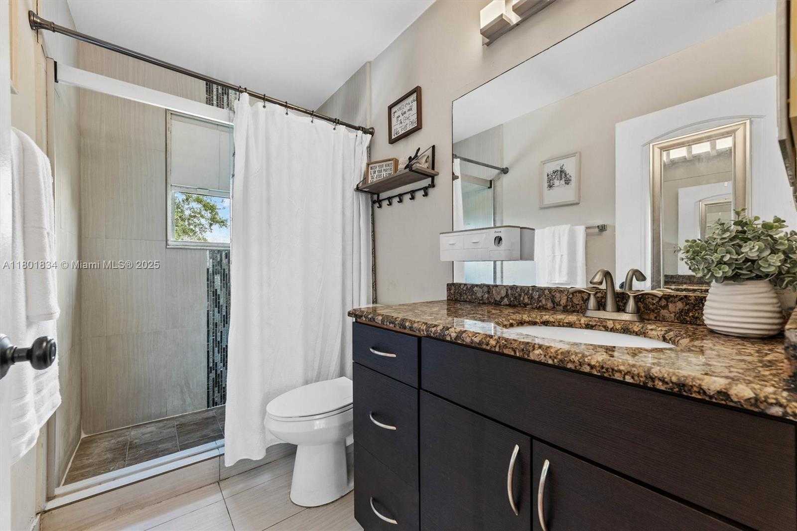 Small Image of 6800 BAYFRONT CIRCLE, Margate Number 24