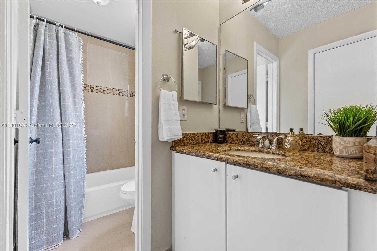 Small Image of 6800 BAYFRONT CIRCLE, Margate Number 28
