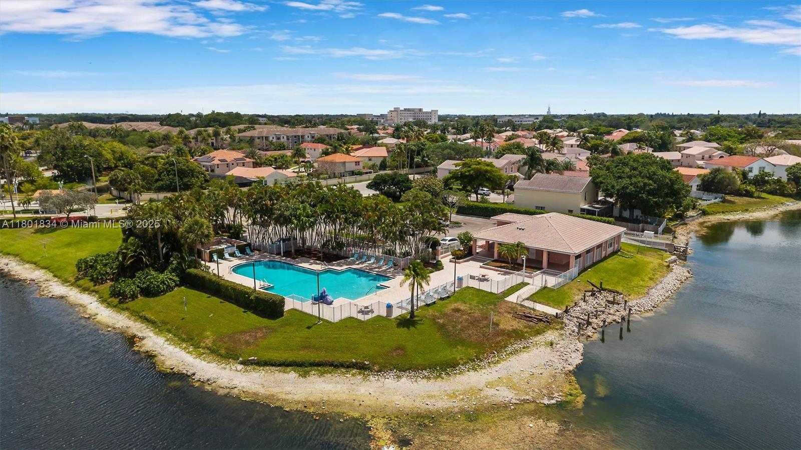 Small Image of 6800 BAYFRONT CIRCLE, Margate Number 31