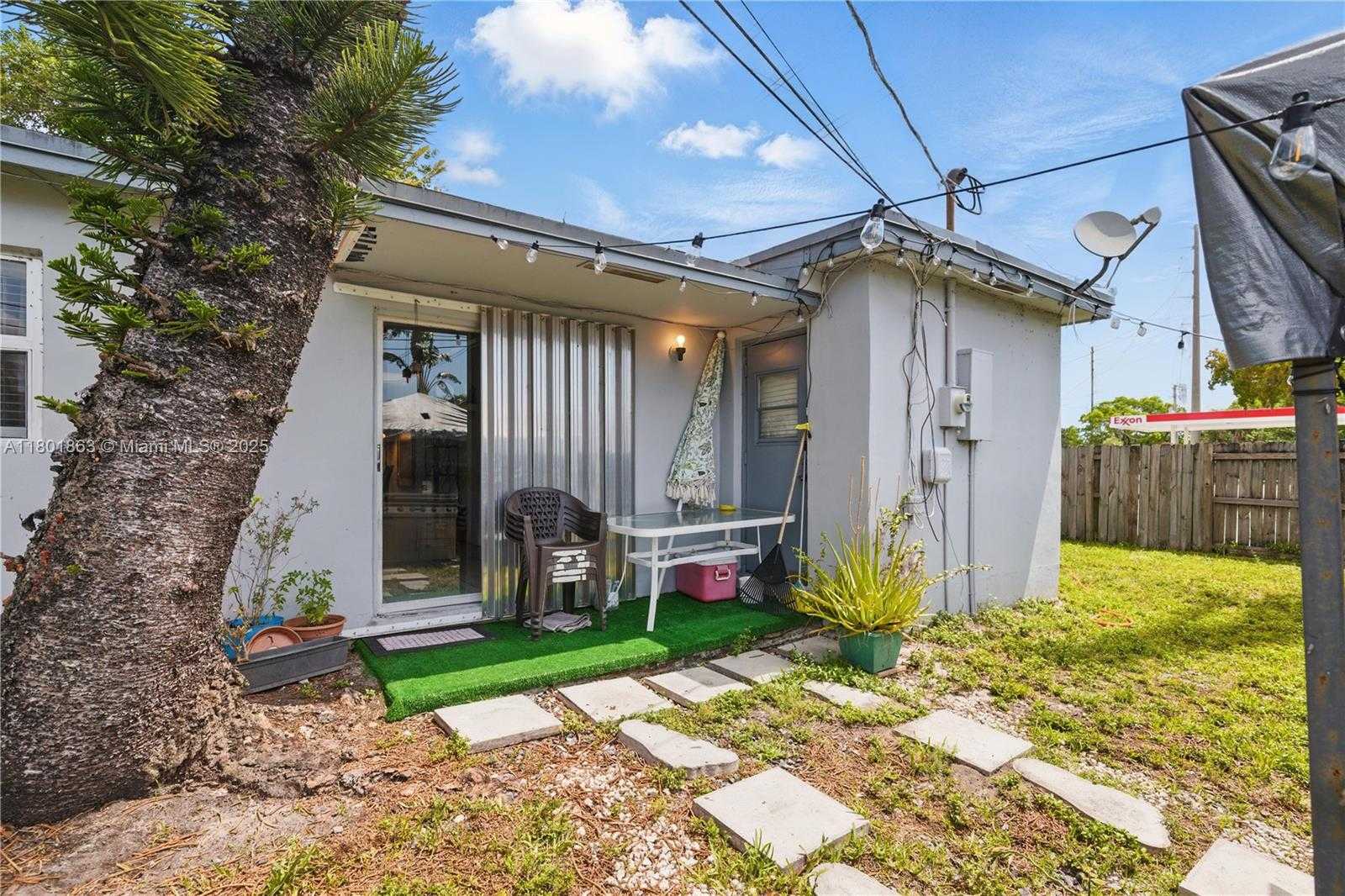 Small Image of 6400 SHERIDAN ST, Hollywood Number 18