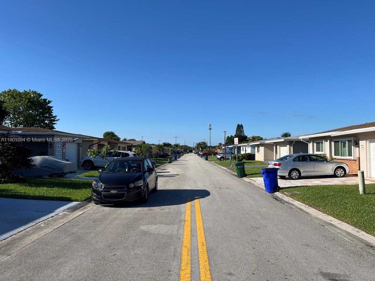 Small Image of 1130 NORTH WEST 67TH AVE, Margate Number 4