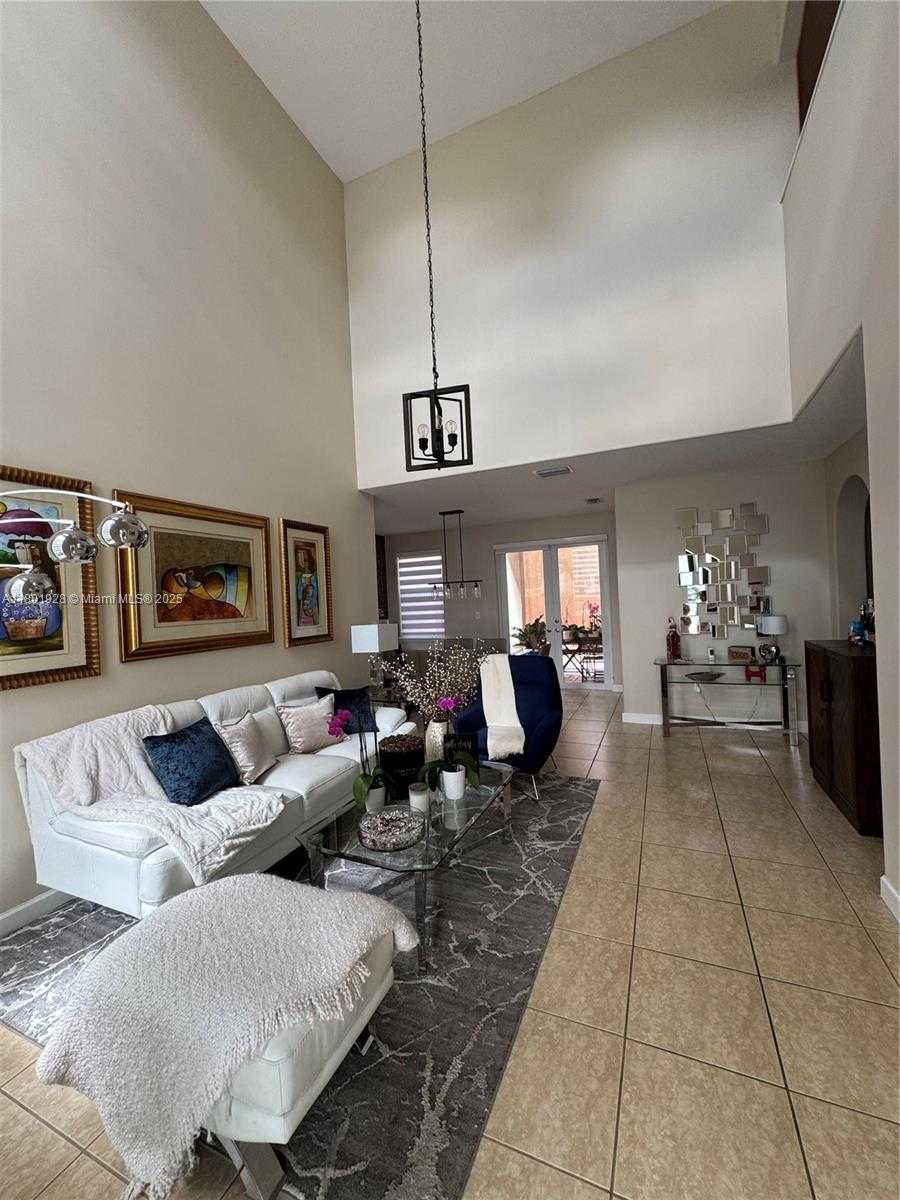 Small Image of 4892 NORTH WEST 109TH PL, Doral Number 10