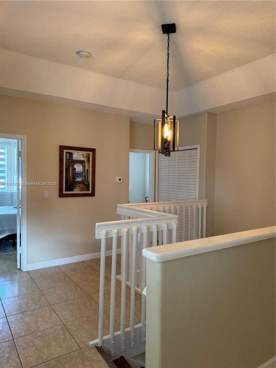 Small Image of 4892 NORTH WEST 109TH PL, Doral Number 26