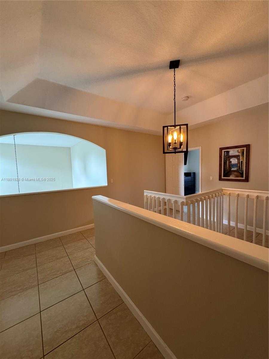 Small Image of 4892 NORTH WEST 109TH PL, Doral Number 27