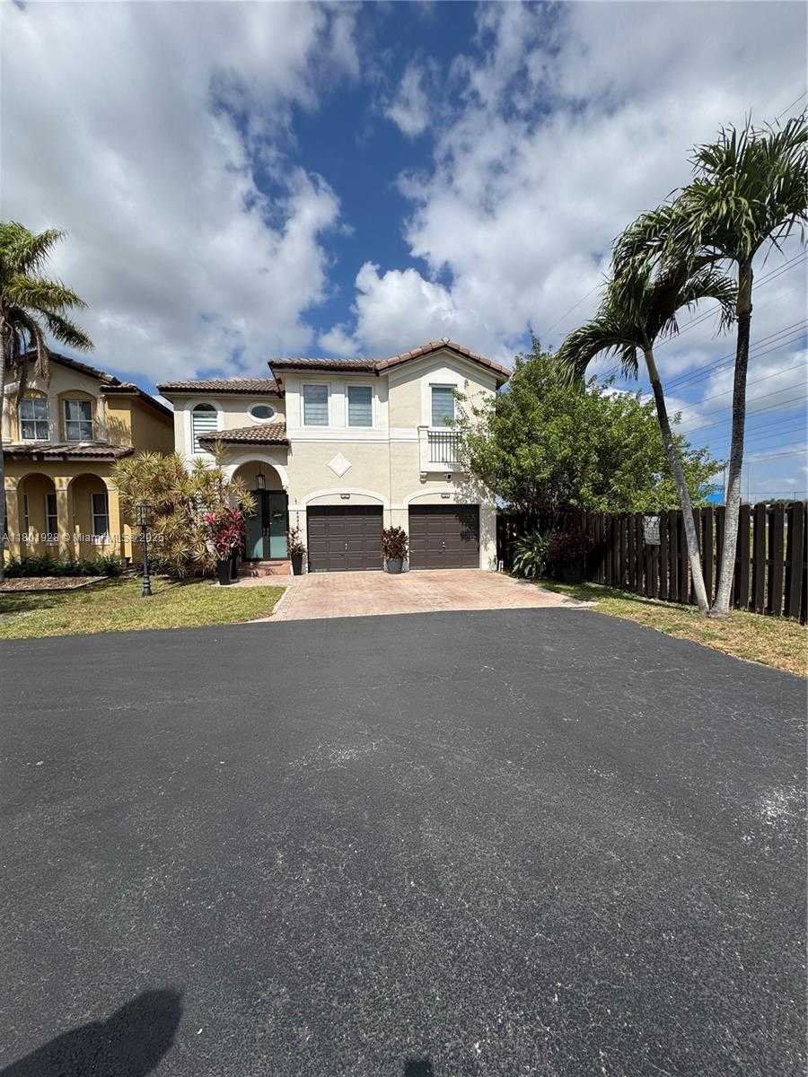 Small Image of 4892 NORTH WEST 109TH PL, Doral Number 3