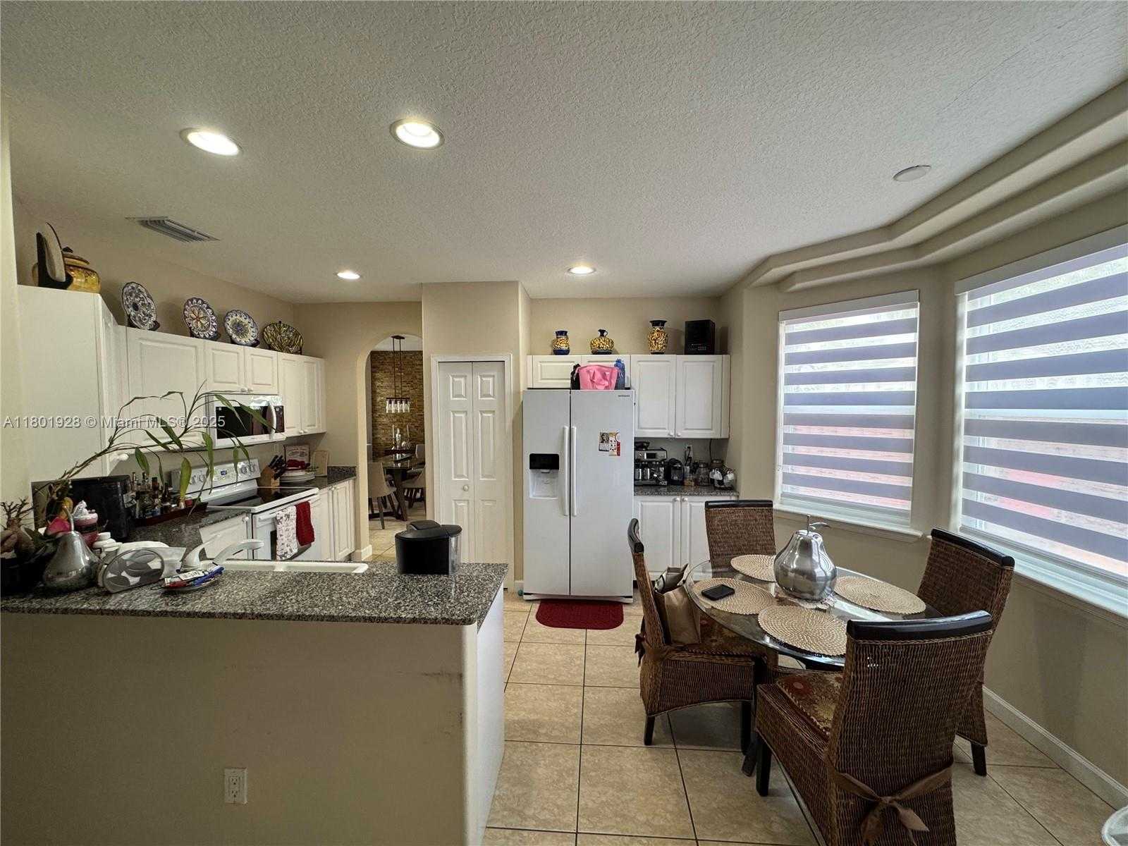 Small Image of 4892 NORTH WEST 109TH PL, Doral Number 36