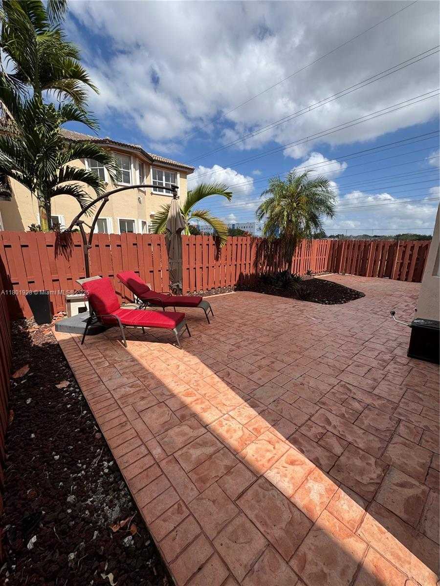 Small Image of 4892 NORTH WEST 109TH PL, Doral Number 4