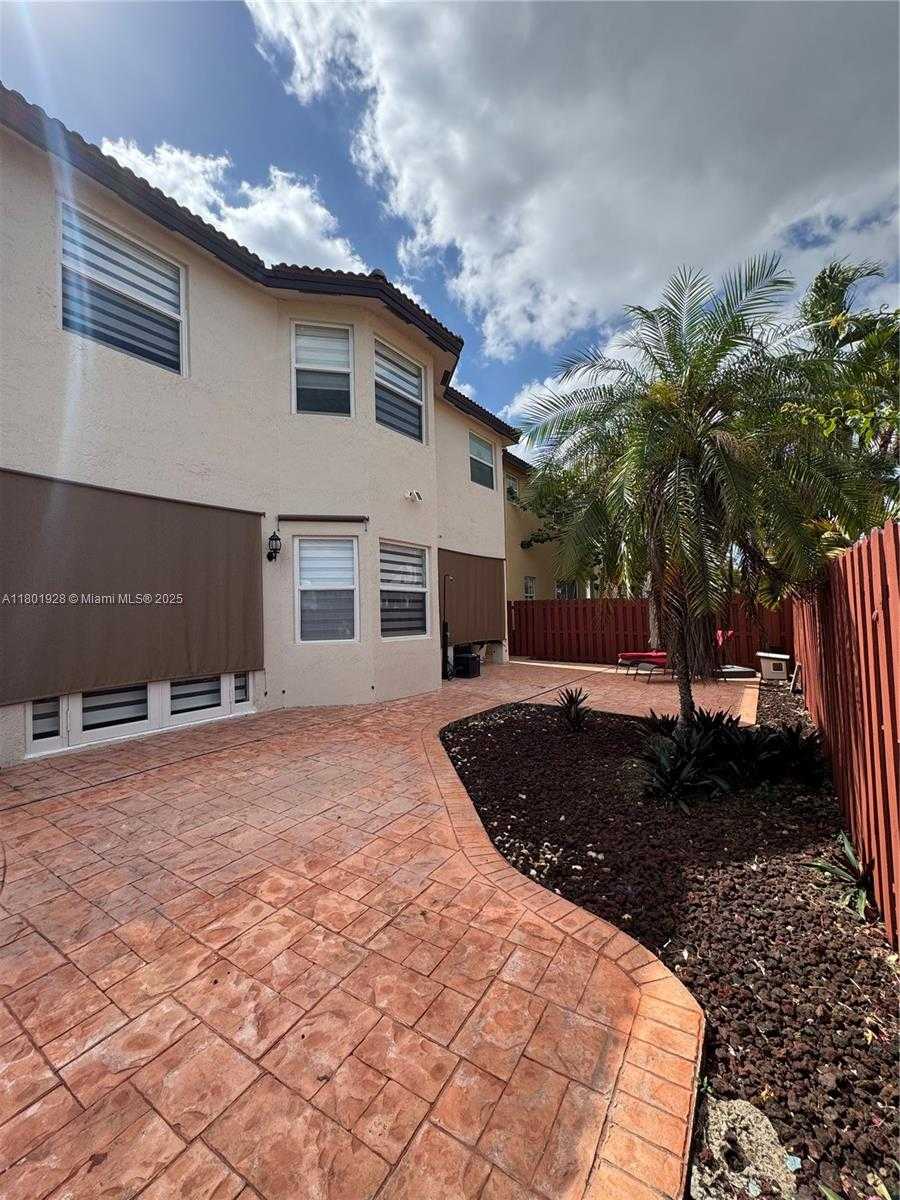 Small Image of 4892 NORTH WEST 109TH PL, Doral Number 5