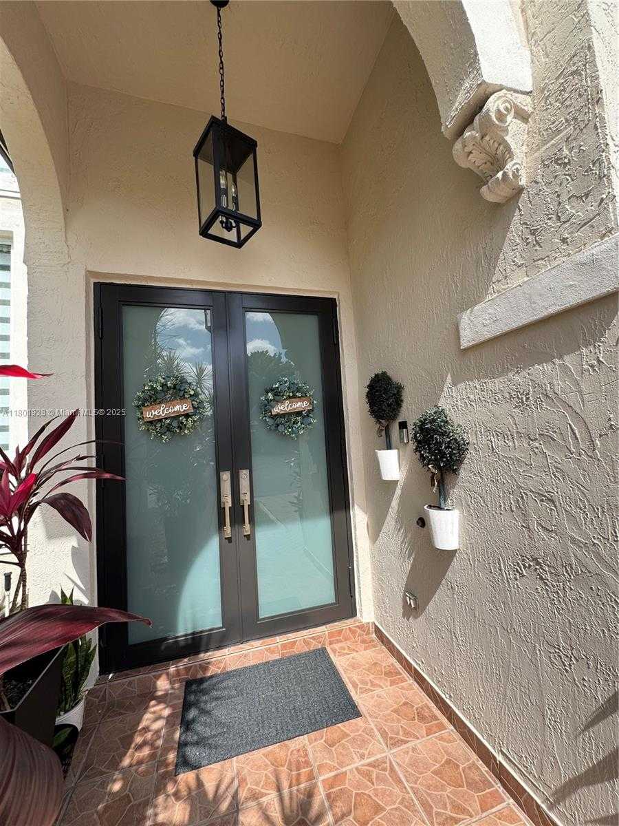 Small Image of 4892 NORTH WEST 109TH PL, Doral Number 7