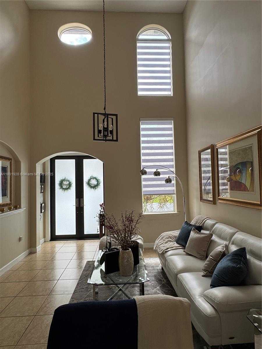 Small Image of 4892 NORTH WEST 109TH PL, Doral Number 8