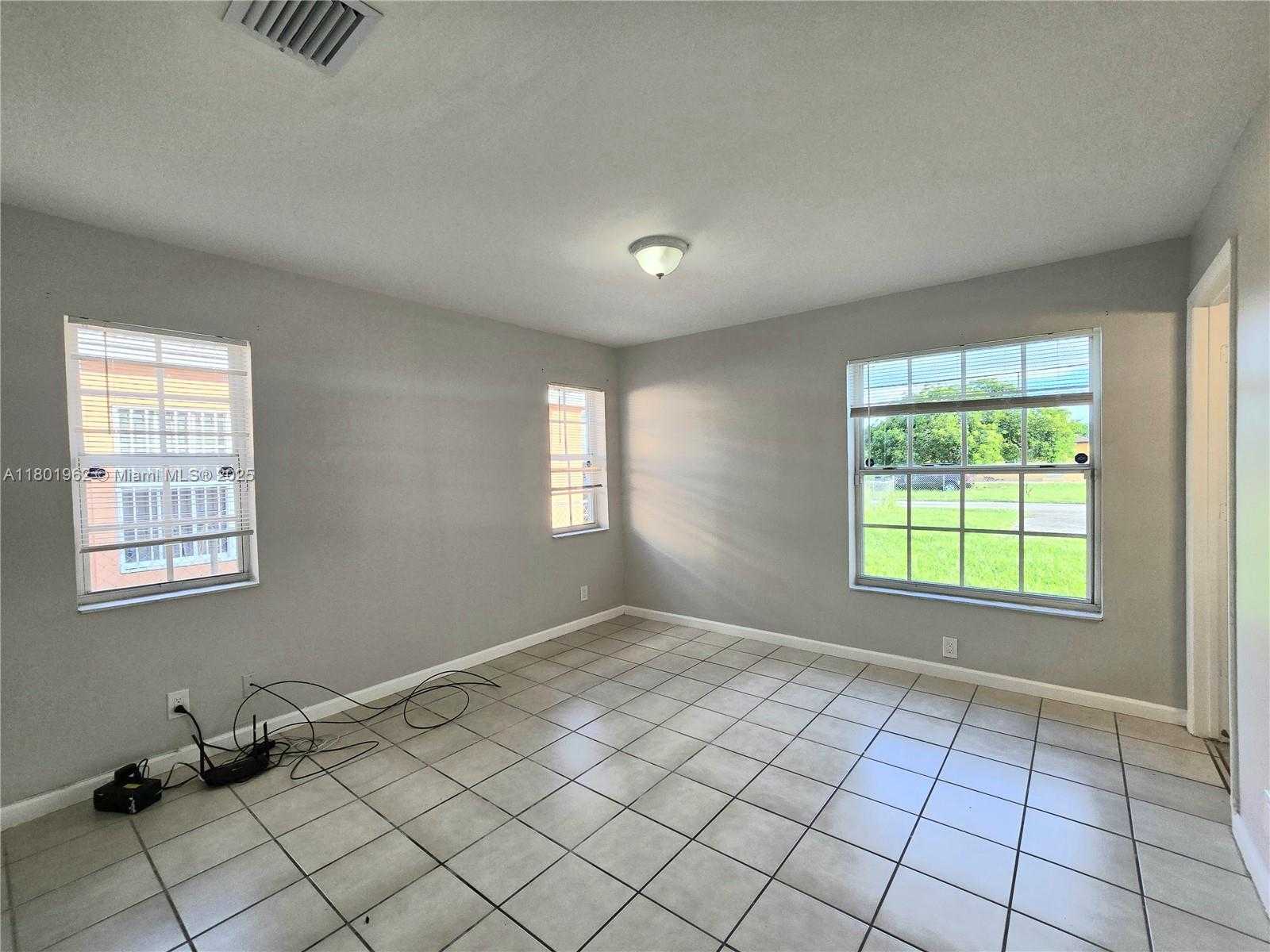 Small Image of 712 SOUTH WEST 6 ST, Homestead Number 17
